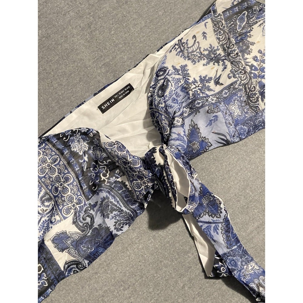 Shein Blue Paisley Tie Front Crop Top Womens Large Boho Bandana Print - Picture 3 of 4